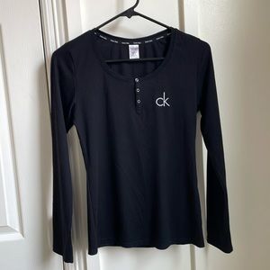 Calvin Klein women’s long sleeve shirt. Medium. Black